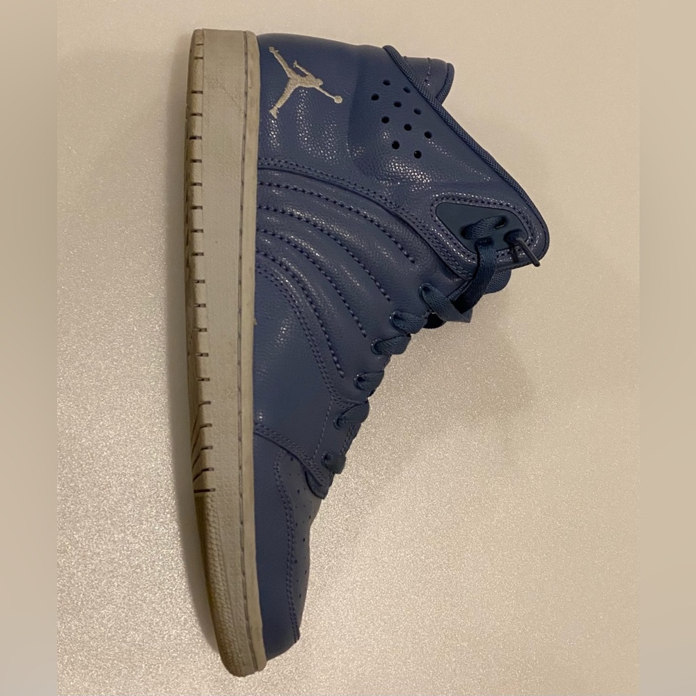 Blue Jordan 23